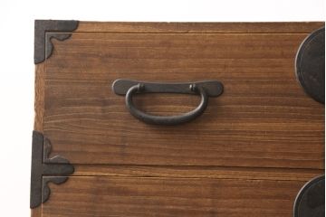 桐箪笥を綺麗に再生!高品質リペアを施し、蜜蝋ワックス仕上げ。