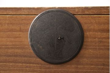 桐箪笥を綺麗に再生!高品質リペアを施し、蜜蝋ワックス仕上げ。