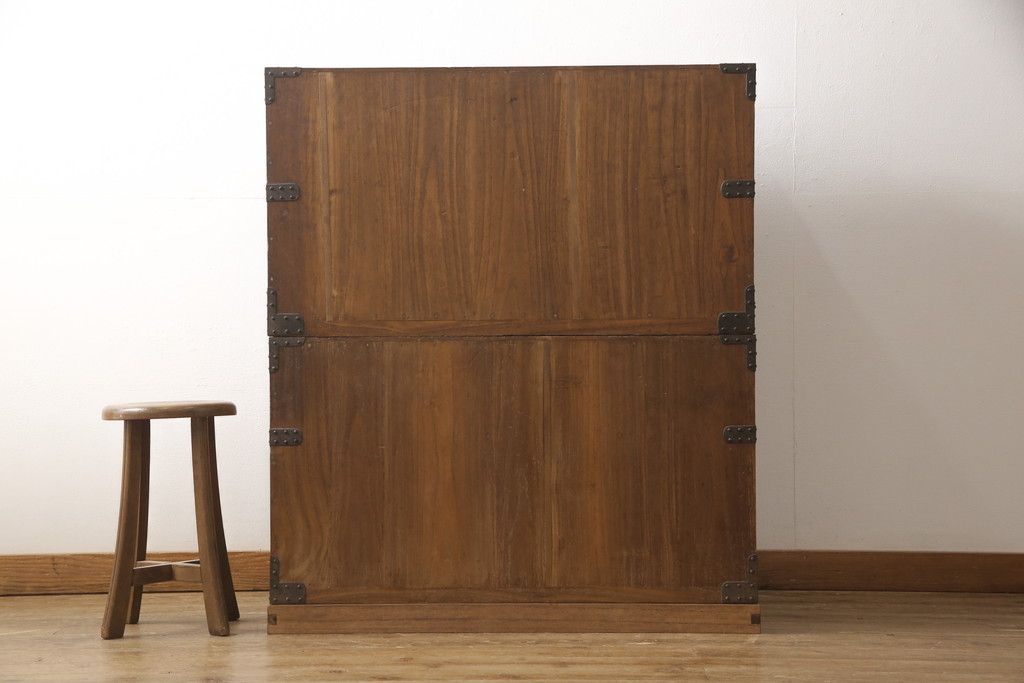 桐箪笥を綺麗に再生!高品質リペアを施し、蜜蝋ワックス仕上げ。