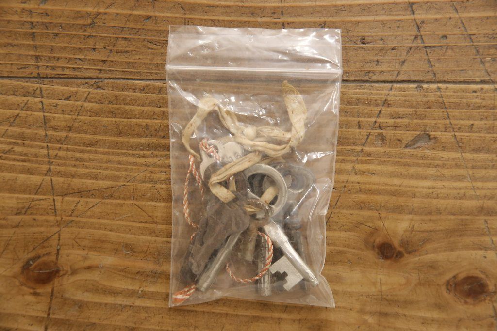 桐箪笥を綺麗に再生!高品質リペアを施し、蜜蝋ワックス仕上げ。