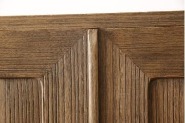 桐箪笥を綺麗に再生!洗浄し、ふさは新しいものに交換。木地色仕上げ。