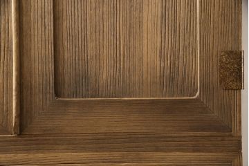 桐箪笥を綺麗に再生!洗浄し、ふさは新しいものに交換。木地色仕上げ。