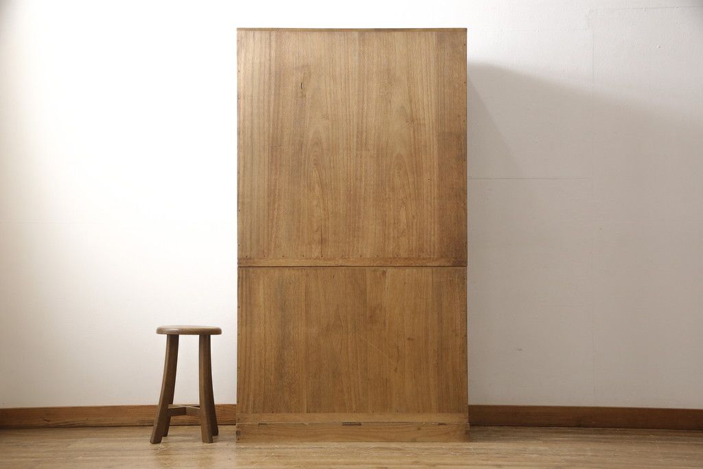 桐箪笥を綺麗に再生!洗浄し、ふさは新しいものに交換。木地色仕上げ。