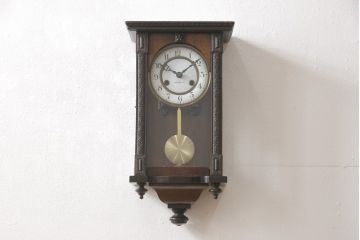 掛け時計を綺麗に再生!高品質リペアを施し、針を交換。ぜんまい式から電池式へ変更。
