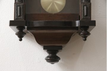 掛け時計を綺麗に再生!高品質リペアを施し、針を交換。ぜんまい式から電池式へ変更。