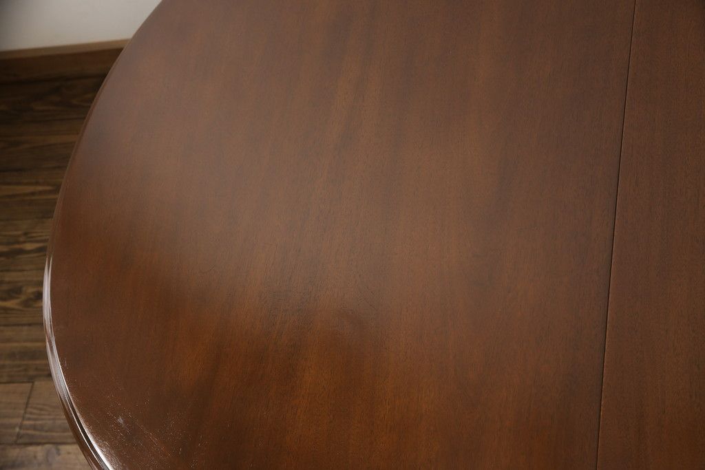 ダイニングテーブルを綺麗に再生!高品質リペアを施し、天板はセラウッド塗装で仕上げ。