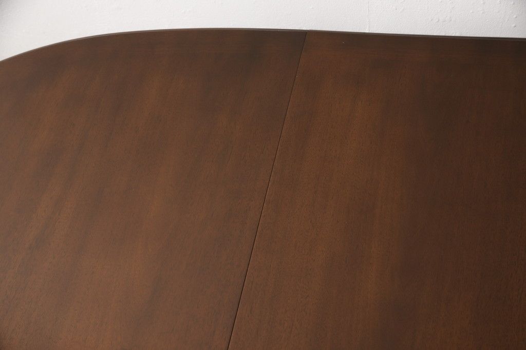 ダイニングテーブルを綺麗に再生!高品質リペアを施し、天板はセラウッド塗装で仕上げ。