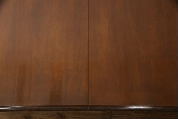 ダイニングテーブルを綺麗に再生!高品質リペアを施し、天板はセラウッド塗装で仕上げ。