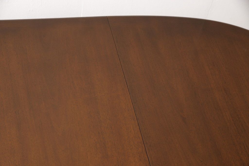 ダイニングテーブルを綺麗に再生!高品質リペアを施し、天板はセラウッド塗装で仕上げ。