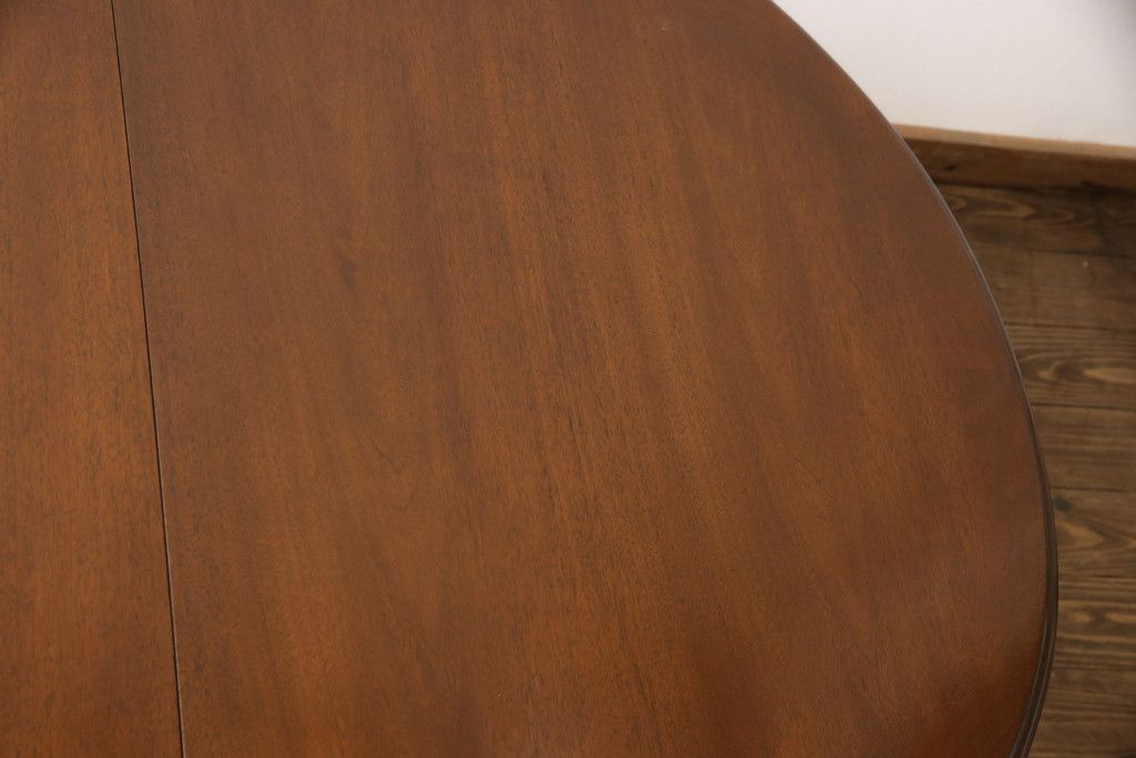 ダイニングテーブルを綺麗に再生!高品質リペアを施し、天板はセラウッド塗装で仕上げ。