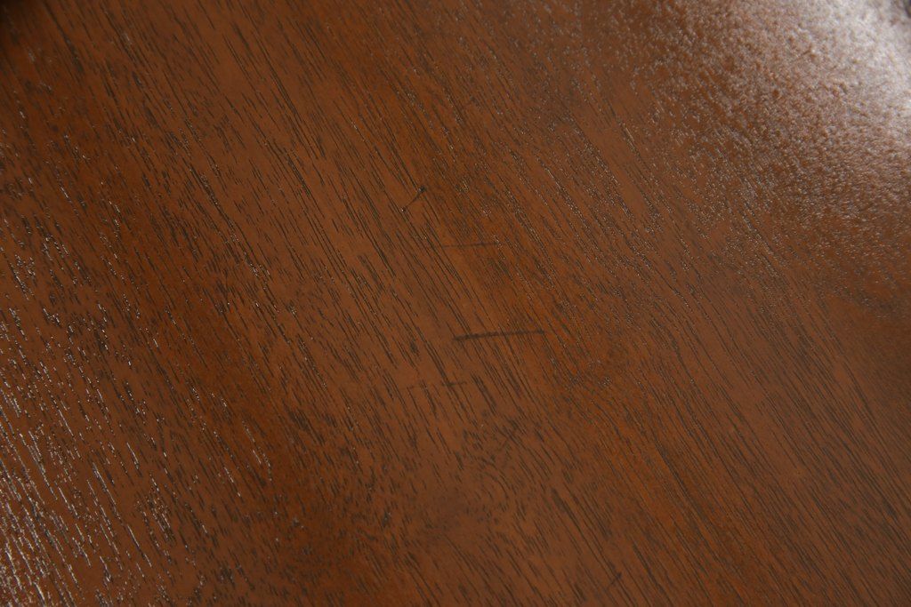 ダイニングテーブルを綺麗に再生!高品質リペアを施し、天板はセラウッド塗装で仕上げ。