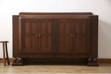 サイドボードを綺麗に再生!高品質リペアを施し、角の欠けは穴埋め、内部の引き出し上部の板を固定。元の色味に合わせて着色仕上げ。