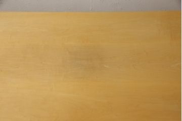 ダイニングテーブルをストリップド加工してリメイク!現状の塗膜、着色料を剥離し、ワックス仕上げ。