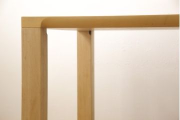 ダイニングテーブルをストリップド加工してリメイク!現状の塗膜、着色料を剥離し、ワックス仕上げ。