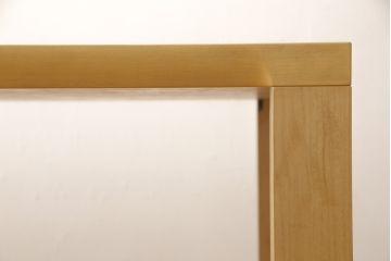 ダイニングテーブルをストリップド加工してリメイク!現状の塗膜、着色料を剥離し、ワックス仕上げ。