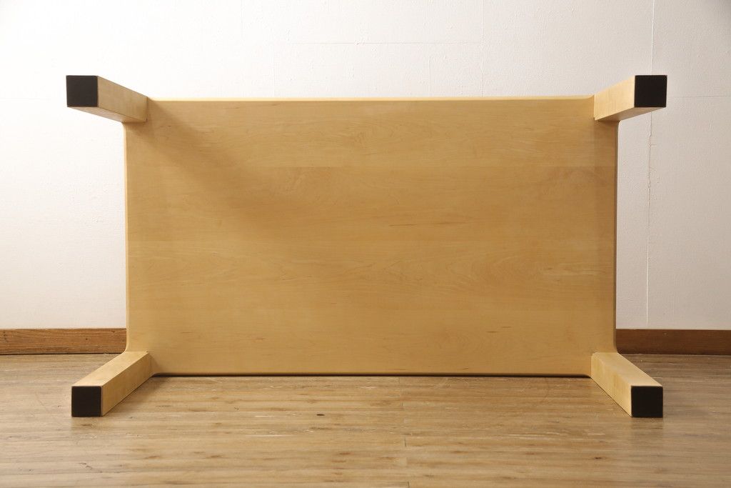 ダイニングテーブルをストリップド加工してリメイク!現状の塗膜、着色料を剥離し、ワックス仕上げ。