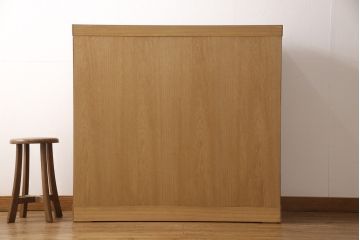 整理箪笥を小さくリメイク!奥行きをカットして、天板を固定。本体の色味に合わせて仕上げ。