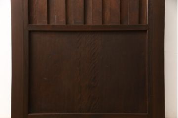 無双戸の大きさを変えてリメイク!ご希望のサイズに加工し、新たに戸枠を制作。上吊り戸車仕様し、揺れ止め溝を加工。現状の色をベースに着色仕上げ。