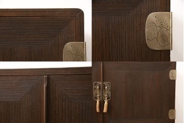 3段重ね桐箪笥を2つのサイドボードとローチェストにリメイク!上段は引き戸にガラスをはめ込み、引手を交換。チェス系に着色。中段は内部中央に仕切りを製作し衣装盆を8杯に変更。オーク系に着色。上・中段は天板を補強し、脚を取り付け。下段は高品質リペアを施し、クリアワックス仕上げに。