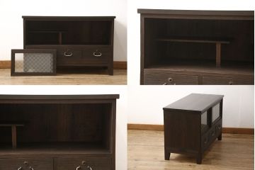 3段重ね桐箪笥をサイドボード、ローチェスト、ローボードにリメイク!上段の引き戸にはガラスをはめ込み、引手を交換。天板と木製脚を取り付け。中段は1段目の引き出し内に仕切りを製作。下段は1段目をフラップダウン扉にし、キャスターを取り付け。いずれもオーク系に着色仕上げ。