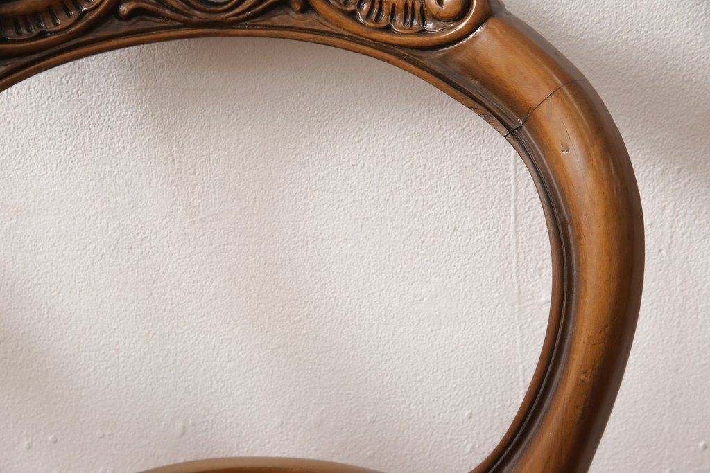 チェア4脚の高さをリメイク!高品質リペアを施し、脚をカットしてリサイズ。木部は本体の色味に合わせて仕上げ。