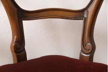 チェア4脚の高さをリメイク!高品質リペアを施し、脚をカットしてリサイズ。木部は本体の色味に合わせて仕上げ。