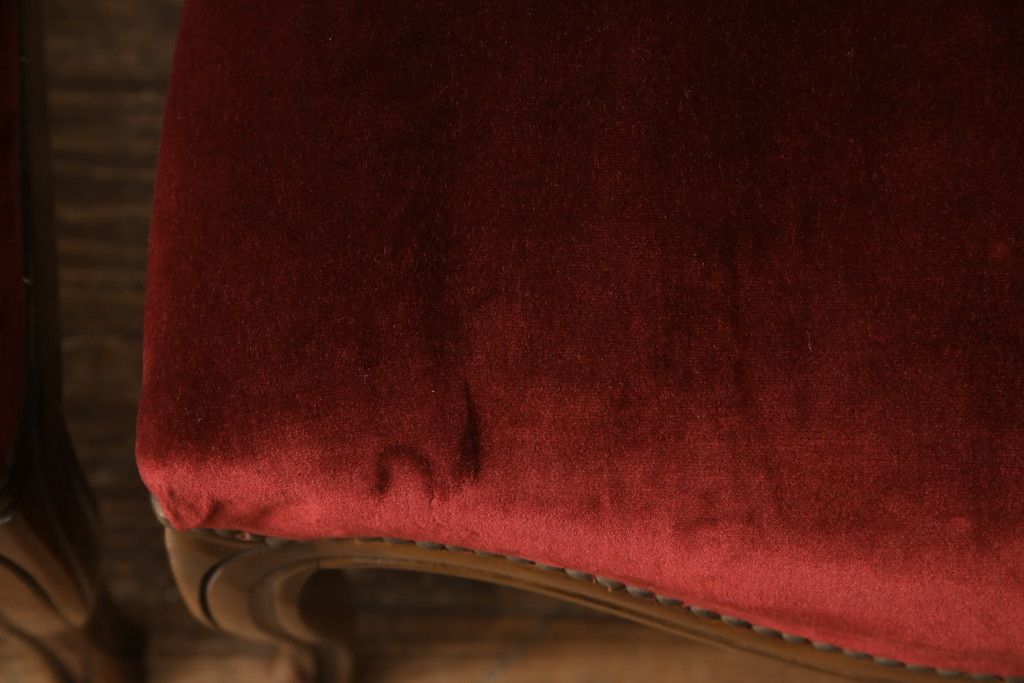 チェア4脚の高さをリメイク!高品質リペアを施し、脚をカットしてリサイズ。木部は本体の色味に合わせて仕上げ。