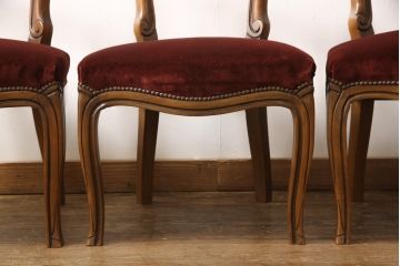 チェア4脚の高さをリメイク!高品質リペアを施し、脚をカットしてリサイズ。木部は本体の色味に合わせて仕上げ。