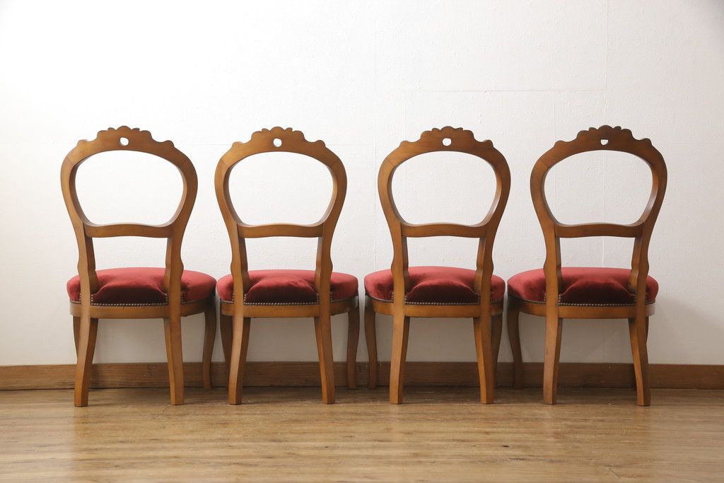 チェア4脚の高さをリメイク!高品質リペアを施し、脚をカットしてリサイズ。木部は本体の色味に合わせて仕上げ。