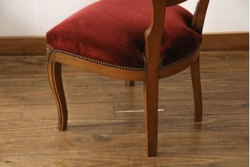 チェア4脚の高さをリメイク!高品質リペアを施し、脚をカットしてリサイズ。木部は本体の色味に合わせて仕上げ。