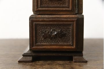 宝箱を大きくリメイク!下段部分を拡張し、上下段の内部生地を張り替え。拡張した部分は本体に合わせて着色仕上げ。