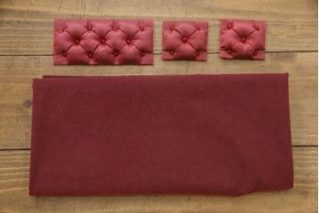 宝箱を大きくリメイク!下段部分を拡張し、上下段の内部生地を張り替え。拡張した部分は本体に合わせて着色仕上げ。