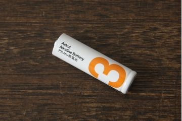 置時計を綺麗に再生!高品質リペアを施し、電動で動くようムーブメントを取り付け。