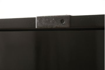 桐箪笥を綺麗に再生!金具の錆を落とし、外れていた箇所を付け直し。カシュー塗りの黒で着色仕上げ。