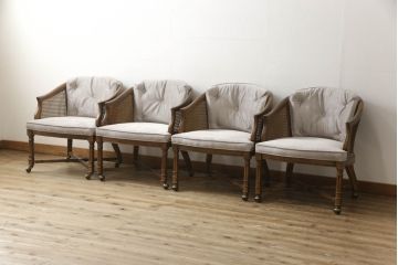 椅子4脚の布地を張り替えてリメイク!高品質リペアを施し、クッション部分の中綿を交換。生地はご希望のものに張り替え、塗装が剥げた部分は元の色に合うよう着色仕上げ。R-059453,オーダー976