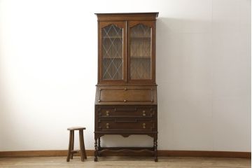 ビューローブックケースを綺麗に再生!高品質リペアを施し、ガラスの破損部分は交換。木部はワントーン落ち着いた色に着色仕上げ。