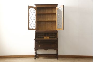 ビューローブックケースを綺麗に再生!高品質リペアを施し、ガラスの破損部分は交換。木部はワントーン落ち着いた色に着色仕上げ。