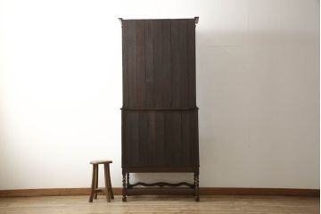 ビューローブックケースを綺麗に再生!高品質リペアを施し、ガラスの破損部分は交換。木部はワントーン落ち着いた色に着色仕上げ。