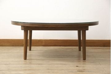 お仏壇を小型仏壇と丸テーブルにリメイク!小型仏壇の本体は桐材にて新規製作。内部の装飾には元の螺鈿細工を活用。丸テーブルは組子部分を装飾として使用し、上にガラス天板を。