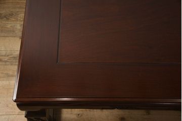 座卓をダイニングテーブルにリメイク!新材で脚を増設し、H型の貫を通して脚を補強。現状に合わせた濃茶色に仕上げ。