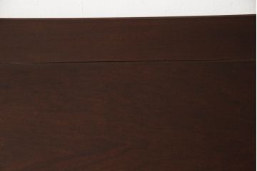 座卓をダイニングテーブルにリメイク!新材で脚を増設し、H型の貫を通して脚を補強。現状に合わせた濃茶色に仕上げ。