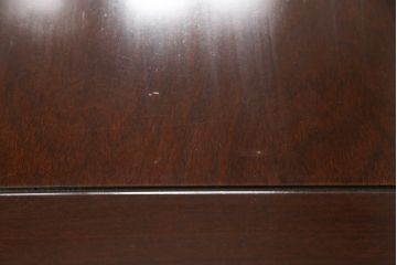 座卓をダイニングテーブルにリメイク!新材で脚を増設し、H型の貫を通して脚を補強。現状に合わせた濃茶色に仕上げ。