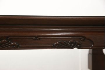 座卓をダイニングテーブルにリメイク!新材で脚を増設し、H型の貫を通して脚を補強。現状に合わせた濃茶色に仕上げ。