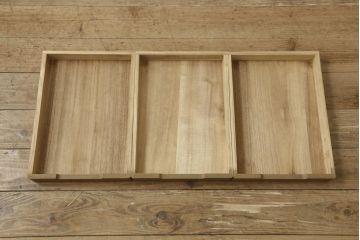 桐箪笥をオープンクローゼットにリメイク!扉と内部のポール、引き出しを撤去。新材部分は本体の色に馴染むよう着色。