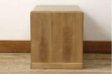 桐箪笥をオープンクローゼットにリメイク!扉と内部のポール、引き出しを撤去。新材部分は本体の色に馴染むよう着色。