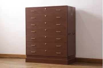 桐箪笥を着色リメイク!高品質リペアを施し、シナモンブラウンに着色仕上げ。