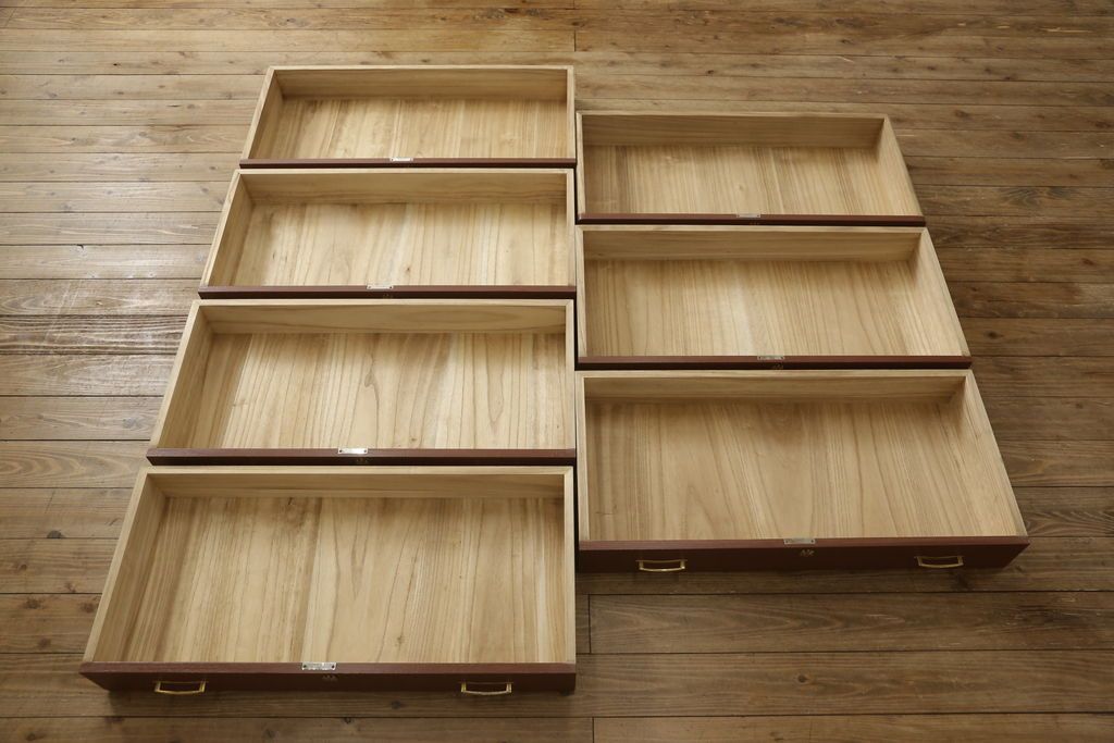 桐箪笥を着色リメイク!高品質リペアを施し、シナモンブラウンに着色仕上げ。