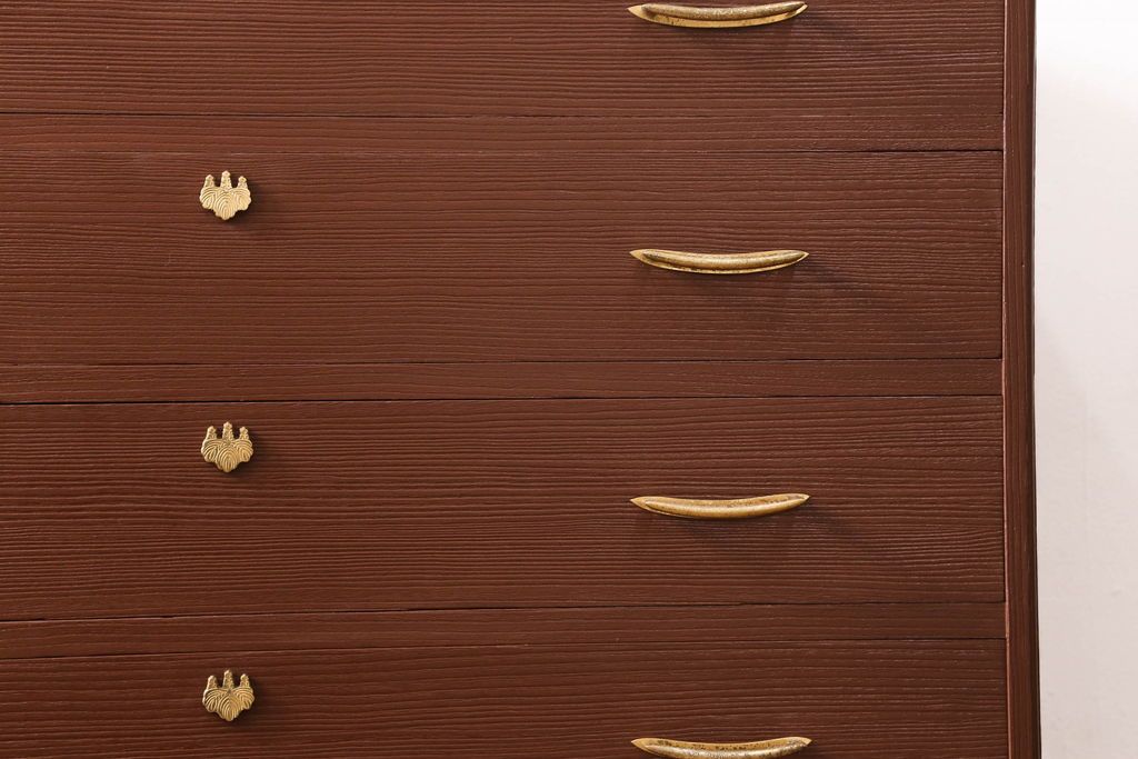 桐箪笥を着色リメイク!高品質リペアを施し、シナモンブラウンに着色仕上げ。