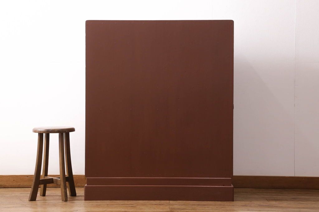 桐箪笥を着色リメイク!高品質リペアを施し、シナモンブラウンに着色仕上げ。