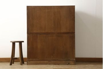 3段重ね桐箪笥の中・下段を2段重ね箪笥にリメイク!天板の強度を出すために裏から補強。元の色を基準にした木地色仕上げに。